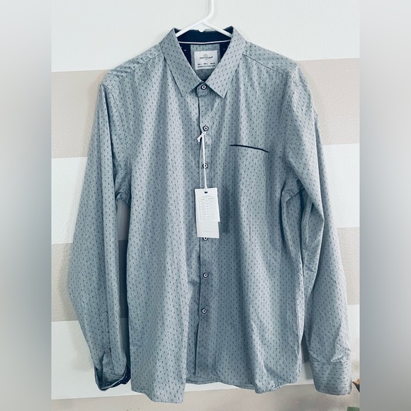 Gray Casual Button Down Shirt with Crisp Finish - Picture 1 of 16